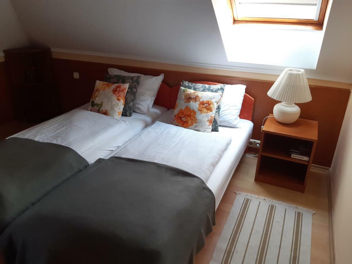 Szalay Villa Veszprém Eksteriør billede