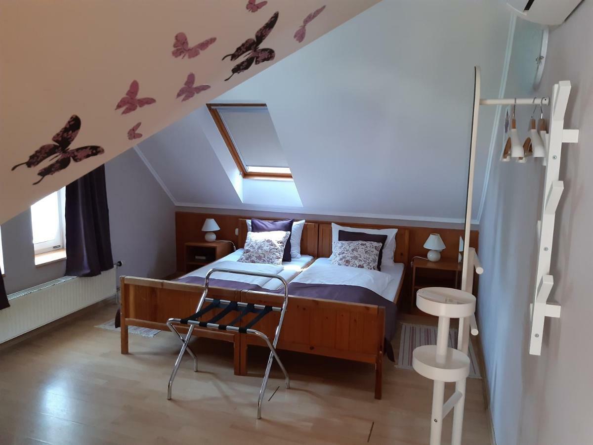Szalay Villa Veszprém Eksteriør billede